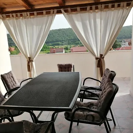 Apartament Karlic Kampor